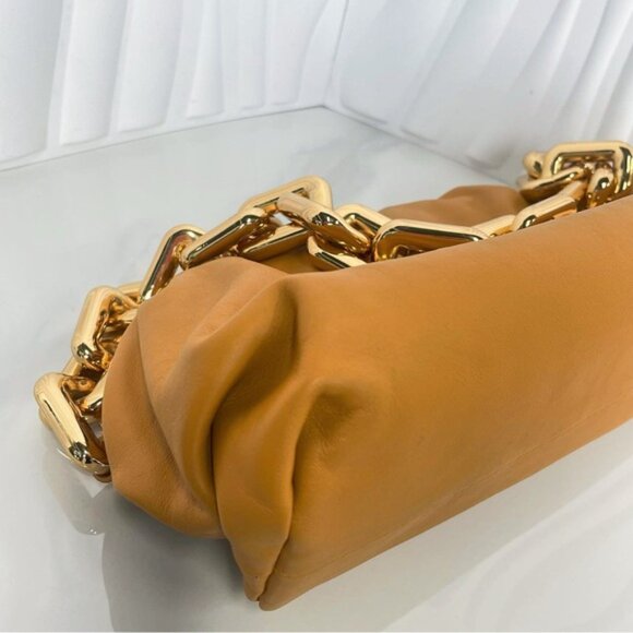 Bottega Veneta Chain Pouch Caramel Leather Bag - Picture 11 of 11
